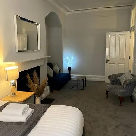 Flat 5 - 2 Bed City Centre Affordable Quality York Exterior photo